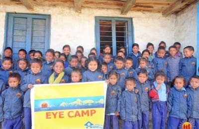 Open your eyes – for the children of Nepal with a mobile eye clinic through the mountains